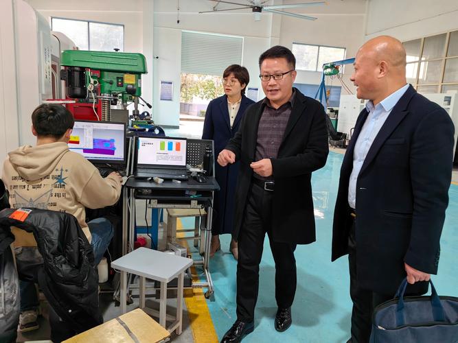 深化產教融合，共謀發展新篇——徐州市軟實力企業管理咨詢霍久磊一行來校調研并掛牌會長辦公